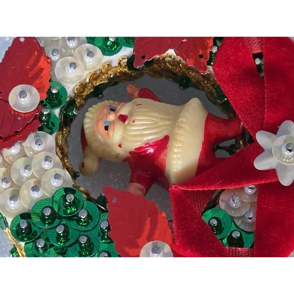 Beautiful Vintage Push Pin Bead Sequin With Santa Christmas Tree Wreath Ornament